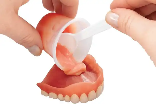 آستر دندان مصنوعی